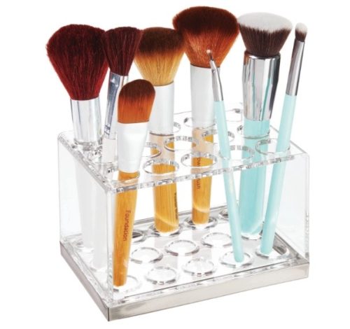 mDesign praktischer Kosmetik Organizer – dekorative Kosmetik Aufbewahrungsbox für Wimperntusche und Lippenstift – Ablage mit 15 Fächern zur Schminkaufbewahrung – durchsichtig und silberfarben