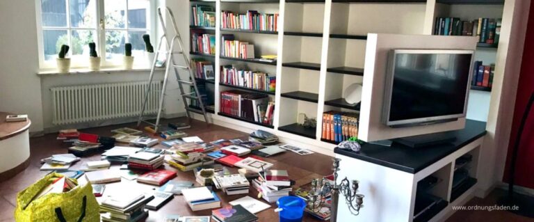 Bücherflut in 3 Schritten leichter bewältigen: Der ultimative Leitfaden zum Buch-Ausmisten Ordnungsfaden